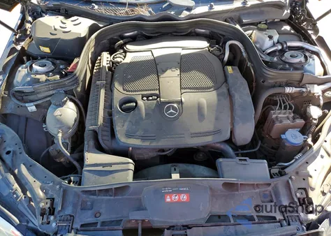 2014 Mercedes-Benz E 350 z USA, uszkodzony, nr VIN WDDHF5KB2EB046105